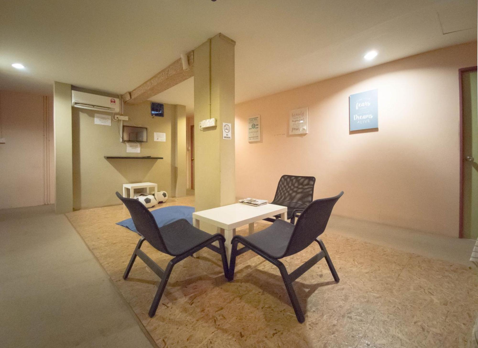 Koptel Budget Hotel Κουτσίνγκ Εξωτερικό φωτογραφία