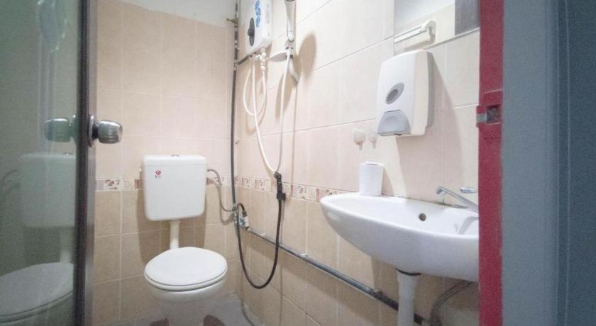 Koptel Budget Hotel Κουτσίνγκ Εξωτερικό φωτογραφία