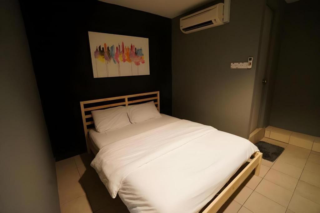Koptel Budget Hotel Κουτσίνγκ Εξωτερικό φωτογραφία